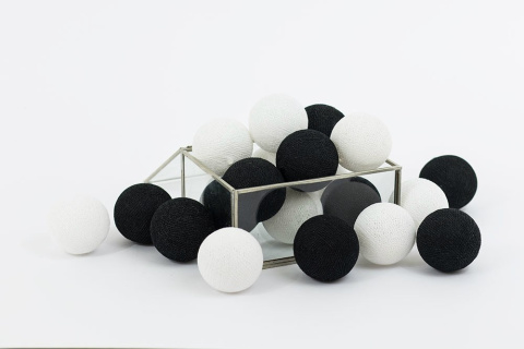 Cotton Balls Black and White 35L Cotton Balls Black and White 35L