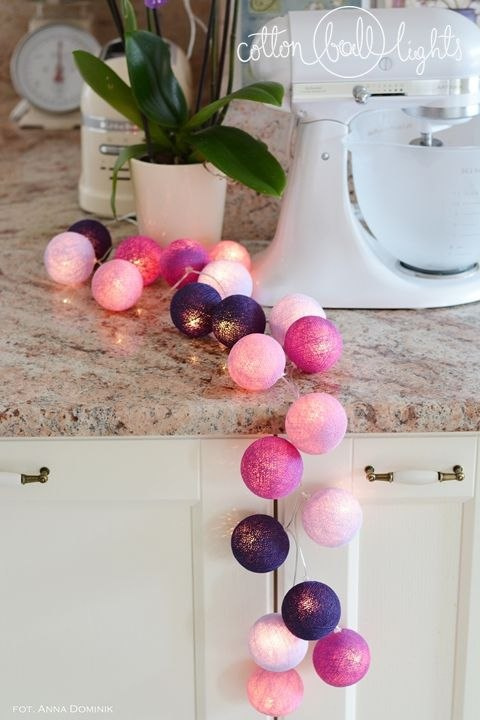 Cotton Balls Violets by Cotton Ball Lights 10L Cotton Balls Violets by Cotton Ball Lights 10L