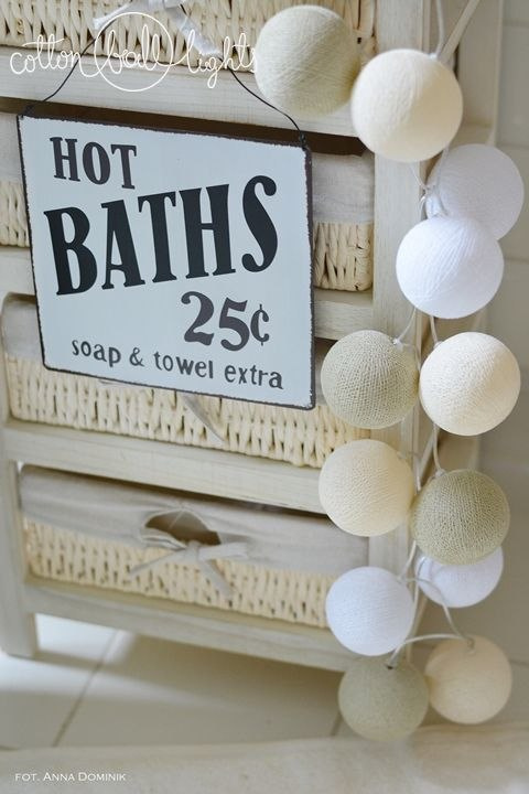 Cotton Balls White Glow 10L Cotton Balls White Glow 10L